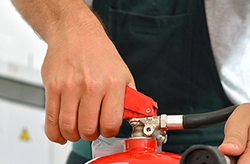 Fire Extinguisher Safety for Construction: Part 1 - Fight or Flee